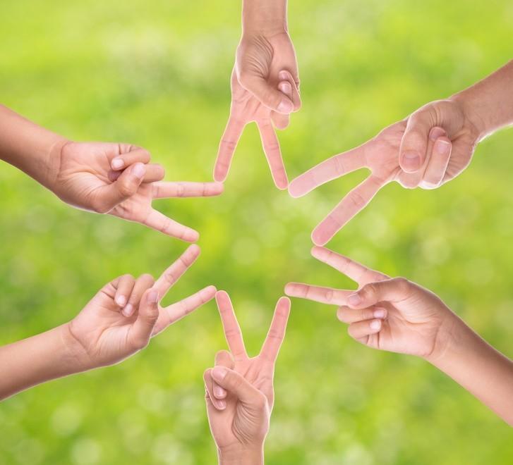 LSF : Éloge des signes par Mélanie Paulhe