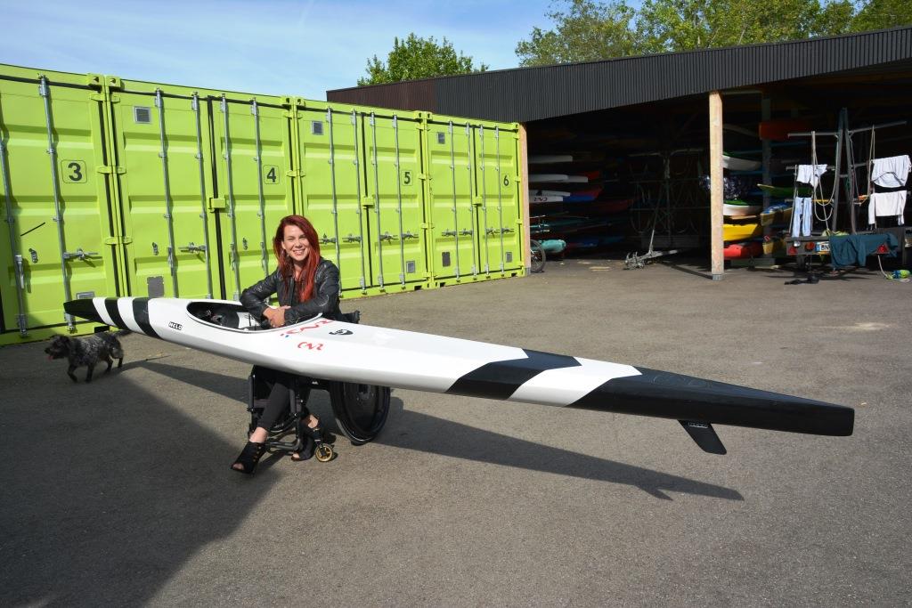 Manon Doyelle et son kayak de compétition