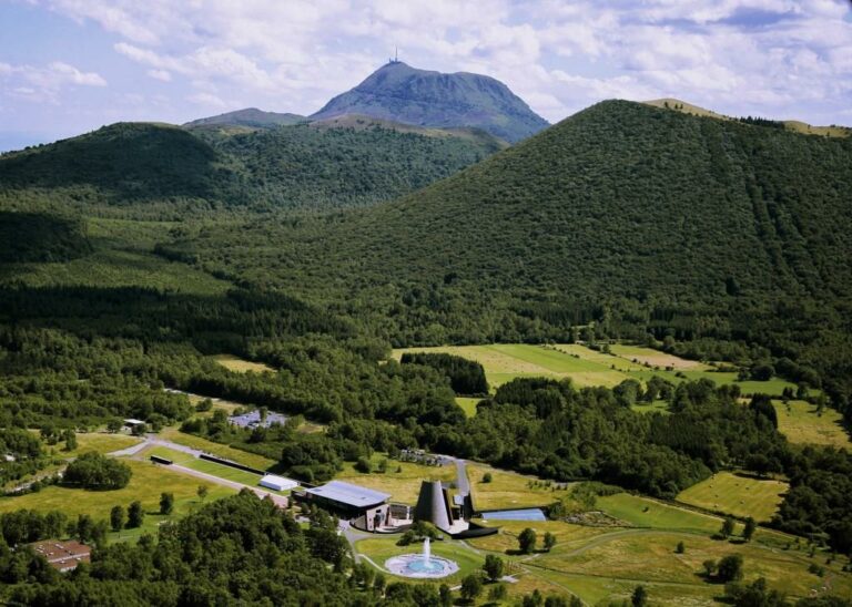 Tourisme en Auvergne-Rhône-Alpes : Vulcania © 4 vents