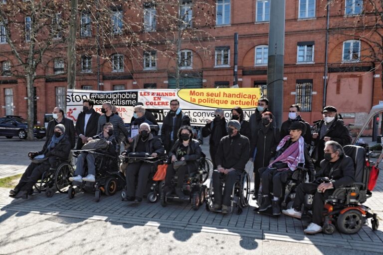 justice discriminante Handi-social