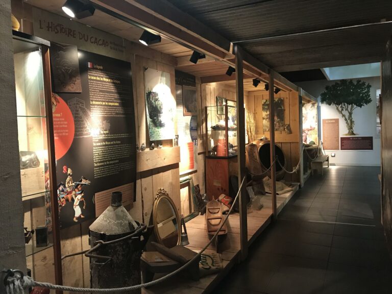 Dégustez les créations de Valter Boveti - Vacances accessibles en Nouvelle Aquitaine © Musée du Chocolat Bovetti