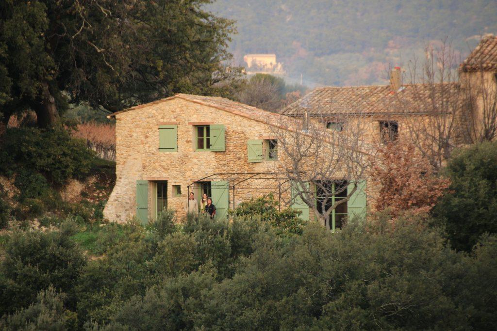 la maison de la Rochette en automne 
