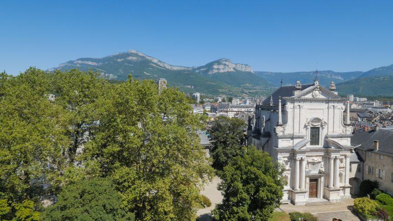 Vue sur Chambéry, séjour adapté en Auvergne-Rhône-Alpes